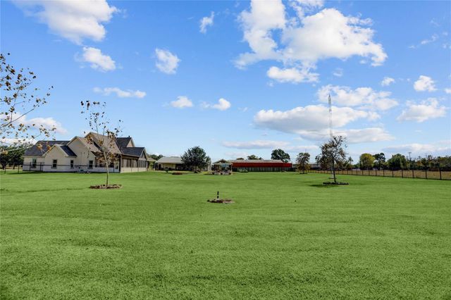 1153 County Road 150, Alvin, TX 77511