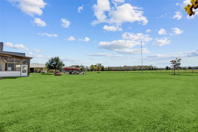 1153 County Road 150, Alvin, TX 77511