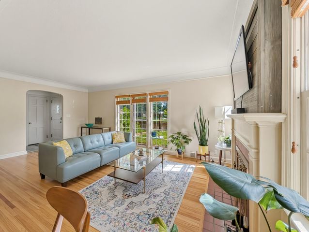 5744 Elliot Avenue, Minneapolis, MN 55417