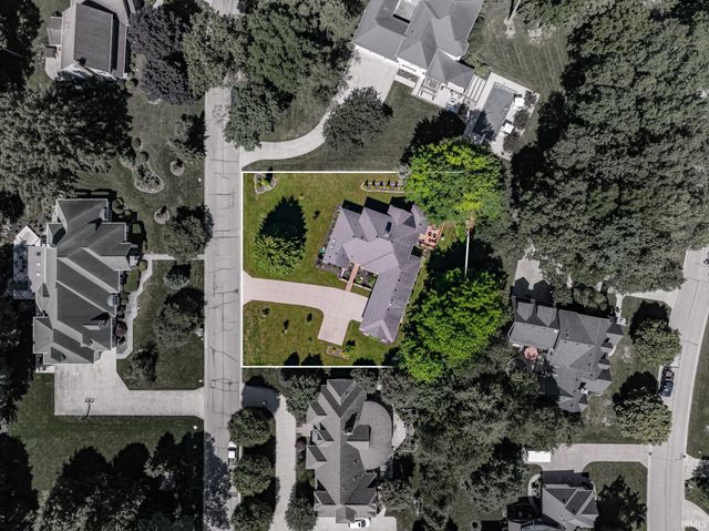 5204 W Pineridge Road, Muncie, IN 47304