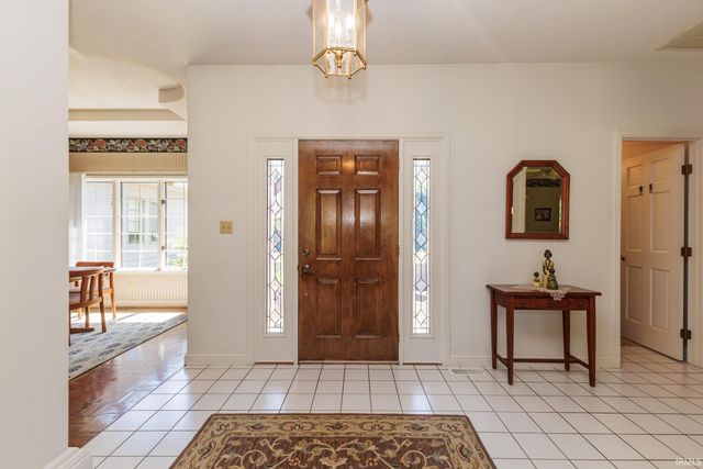 5204 W Pineridge Road, Muncie, IN 47304