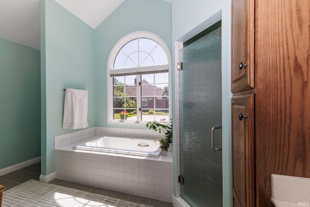 5204 W Pineridge Road, Muncie, IN 47304