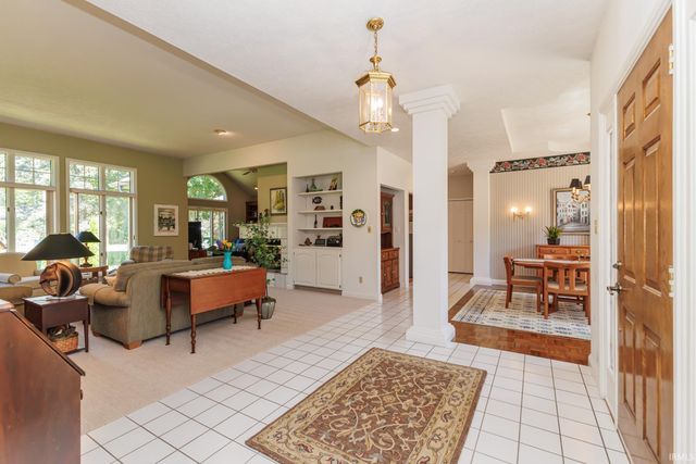 5204 W Pineridge Road, Muncie, IN 47304