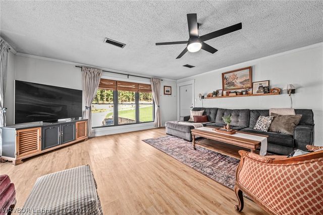 911 Hillcrest Drive, Greenwood, AR 72936