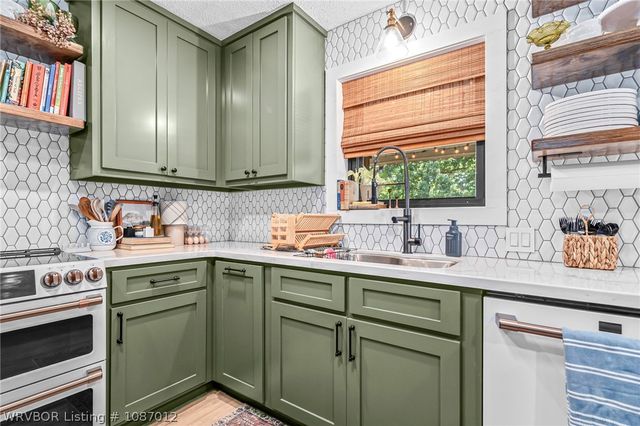 911 Hillcrest Drive, Greenwood, AR 72936