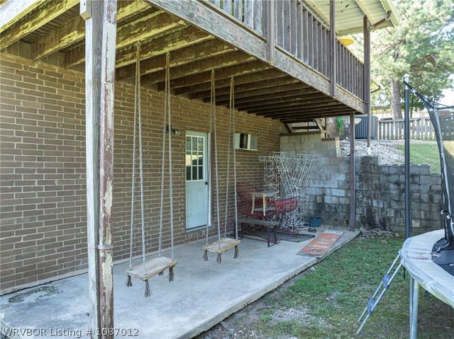 911 Hillcrest Drive, Greenwood, AR 72936