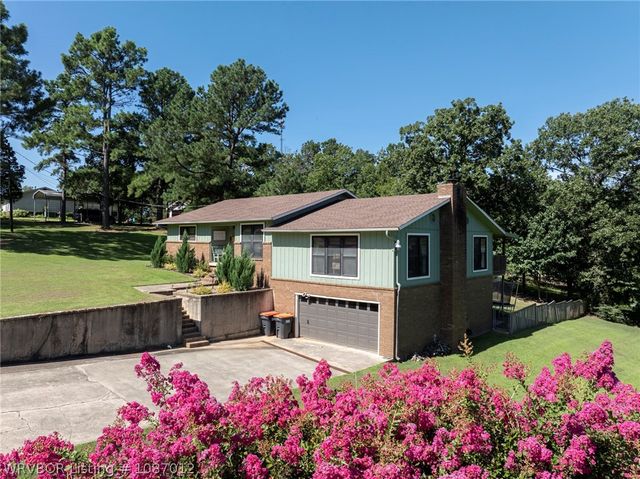 911 Hillcrest Drive, Greenwood, AR 72936