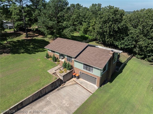 911 Hillcrest Drive, Greenwood, AR 72936