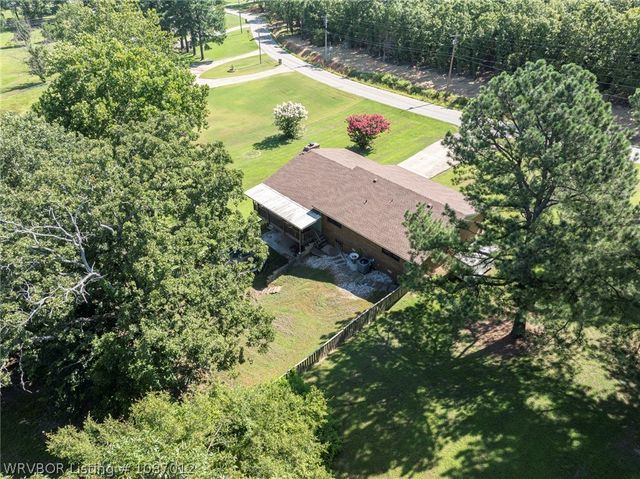 911 Hillcrest Drive, Greenwood, AR 72936