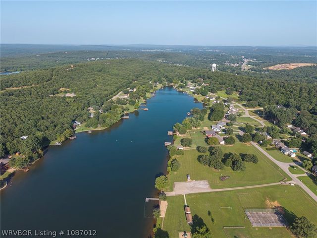 911 Hillcrest Drive, Greenwood, AR 72936