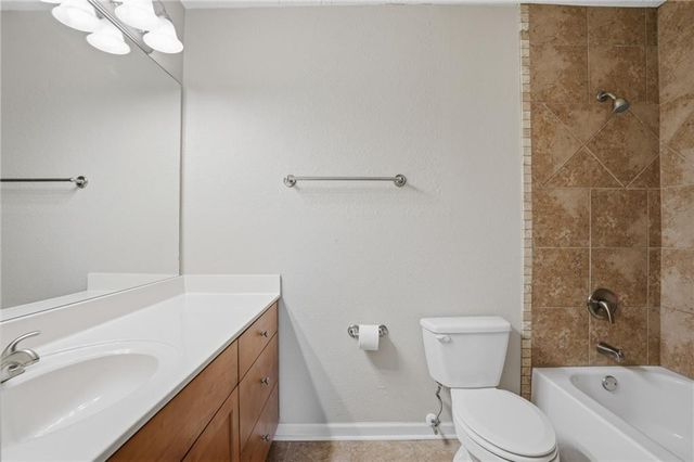 215 Winding River Drive F, Atlanta, GA 30350