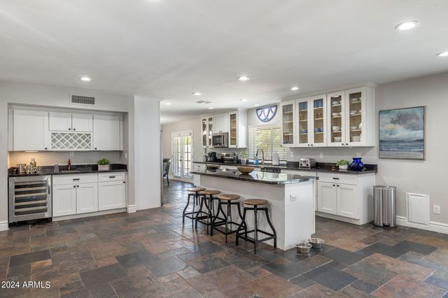 5948 E CORRINE Drive, Scottsdale, AZ 85254