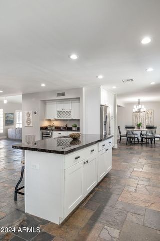 5948 E CORRINE Drive, Scottsdale, AZ 85254