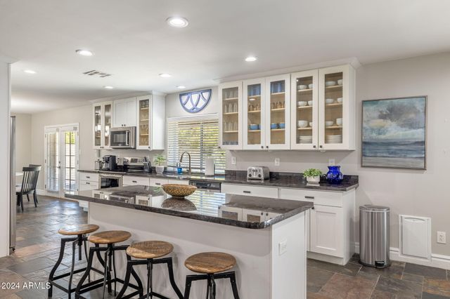 5948 E CORRINE Drive, Scottsdale, AZ 85254