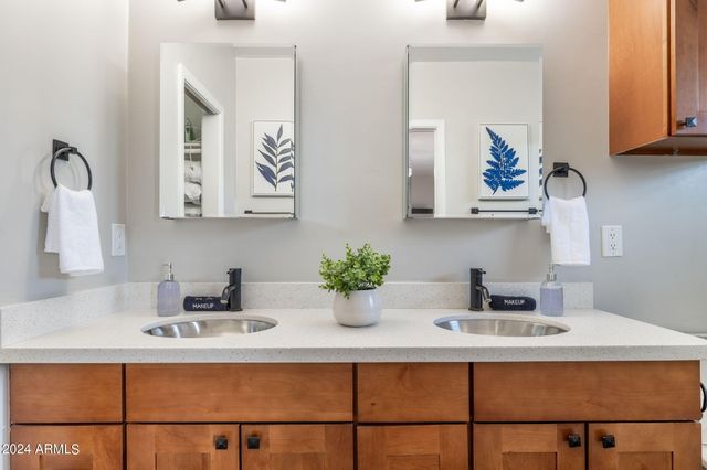 5948 E CORRINE Drive, Scottsdale, AZ 85254