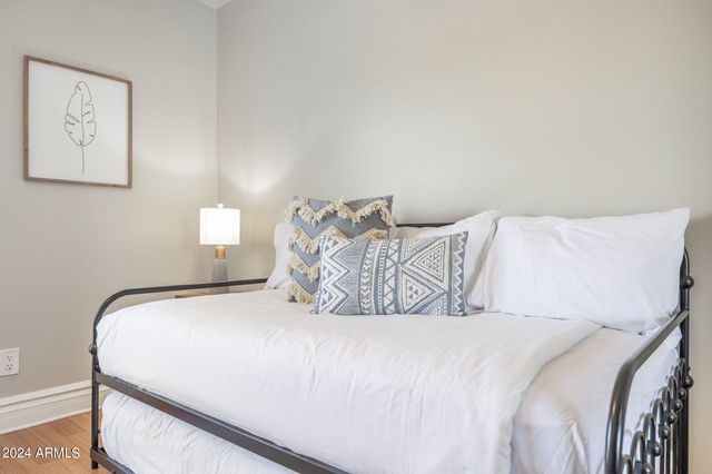 5948 E CORRINE Drive, Scottsdale, AZ 85254