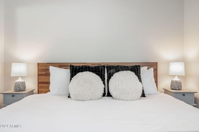 5948 E CORRINE Drive, Scottsdale, AZ 85254