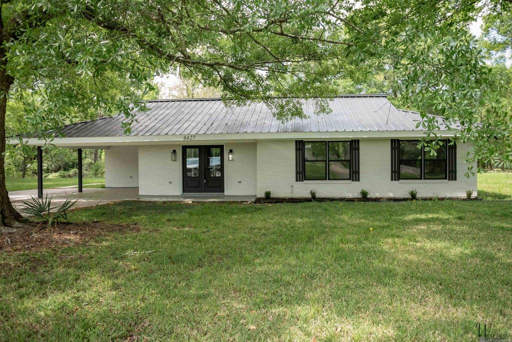 8427 Brittany Rd, Sorrento, LA 70778