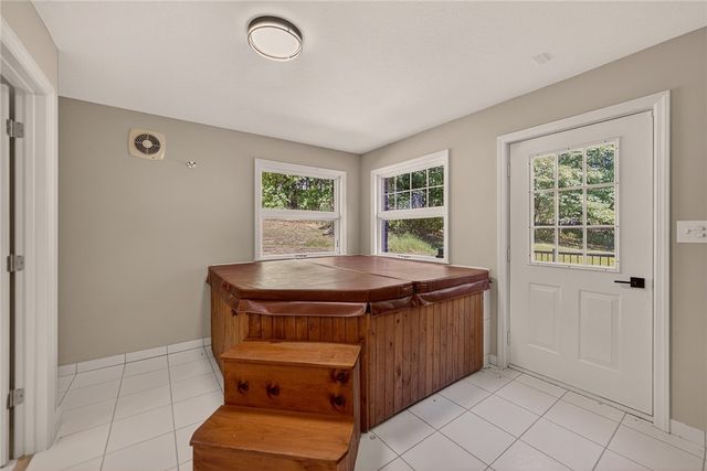 110 Oakhurst Dr, Peters Twp, PA 15317