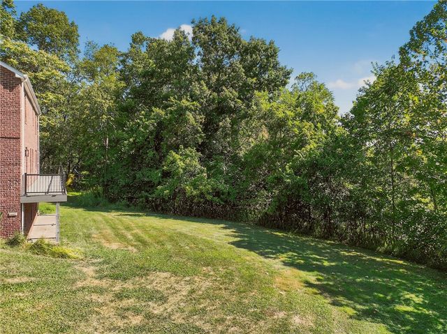 110 Oakhurst Dr, Peters Twp, PA 15317