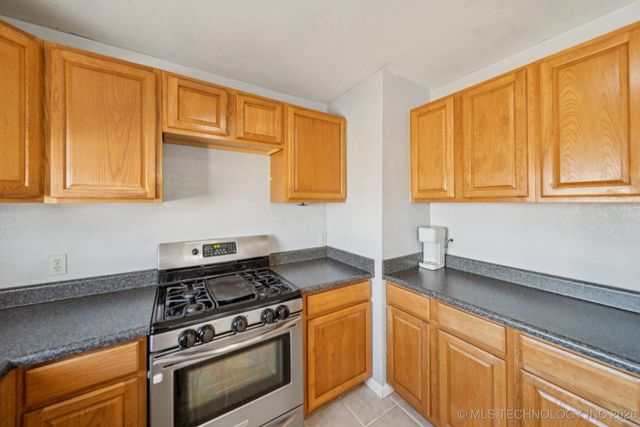 17755 S 49th West Avenue, Mounds, OK 74047