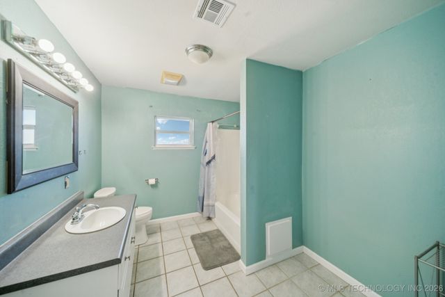 17755 S 49th West Avenue, Mounds, OK 74047