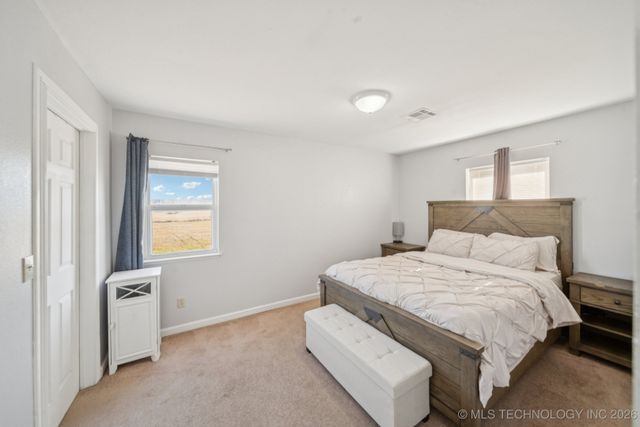 17755 S 49th West Avenue, Mounds, OK 74047