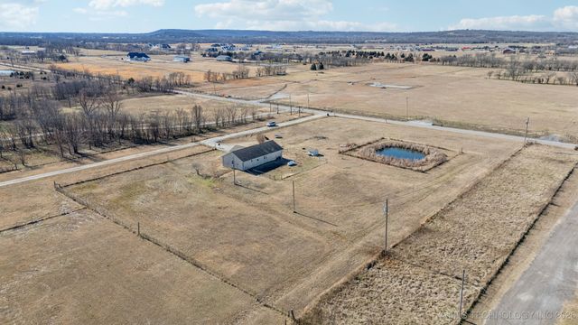 17755 S 49th West Avenue, Mounds, OK 74047