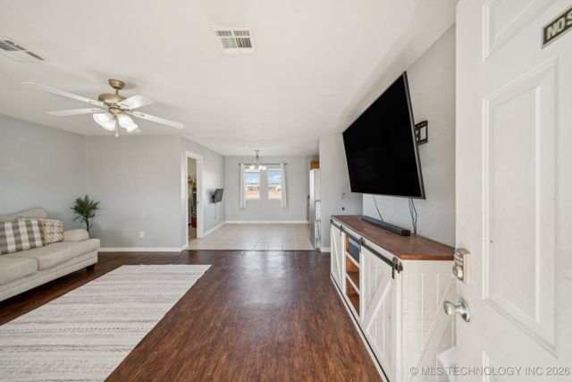 17755 S 49th West Avenue, Mounds, OK 74047