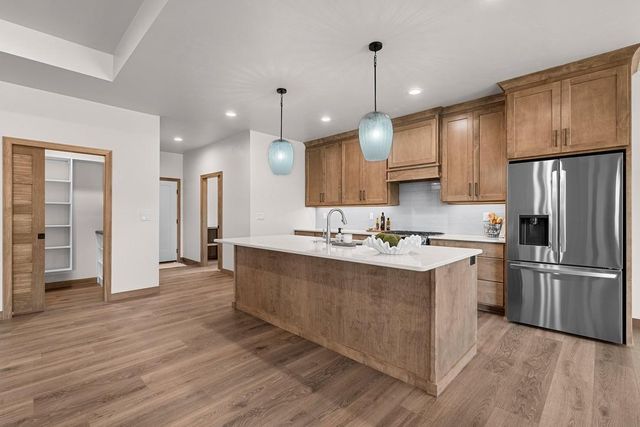 4001 ANTWERP AVENUE, Howard, WI 54313