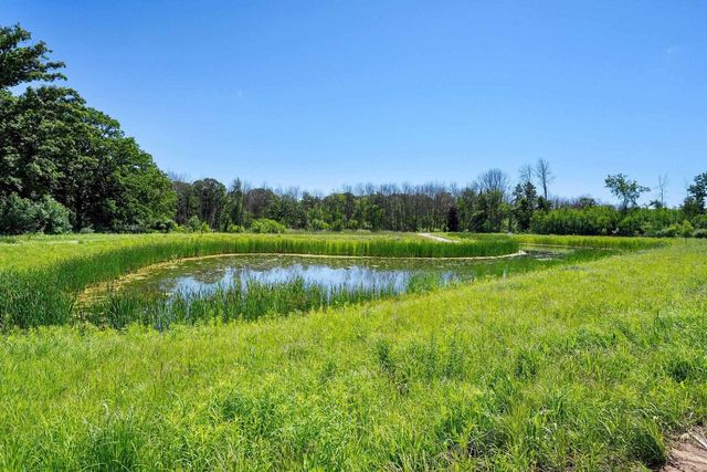 4001 ANTWERP AVENUE, Howard, WI 54313