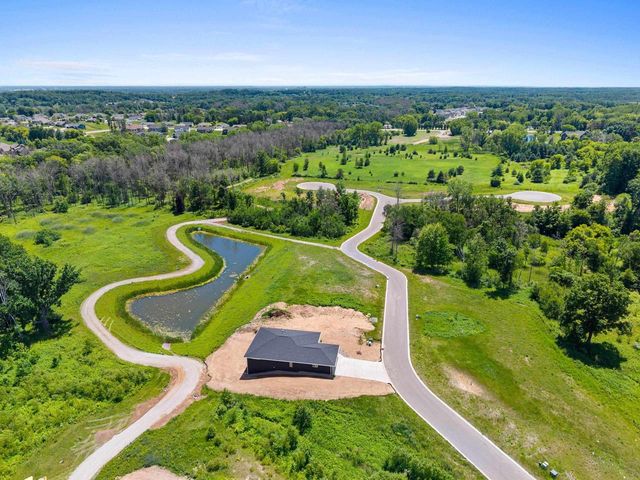 4001 ANTWERP AVENUE, Howard, WI 54313