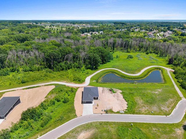 4001 ANTWERP AVENUE, Howard, WI 54313