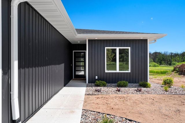 4001 ANTWERP AVENUE, Howard, WI 54313