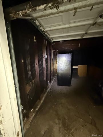 9759 Manistique Street, Detroit, MI 48224