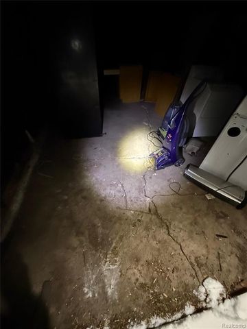 9759 Manistique Street, Detroit, MI 48224