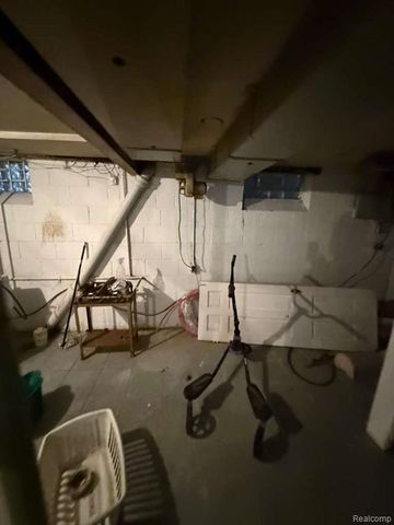 9759 Manistique Street, Detroit, MI 48224