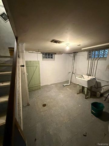 9759 Manistique Street, Detroit, MI 48224