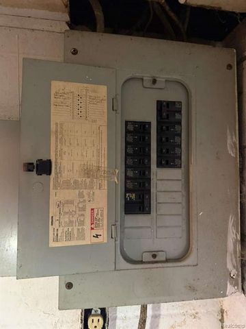 9759 Manistique Street, Detroit, MI 48224