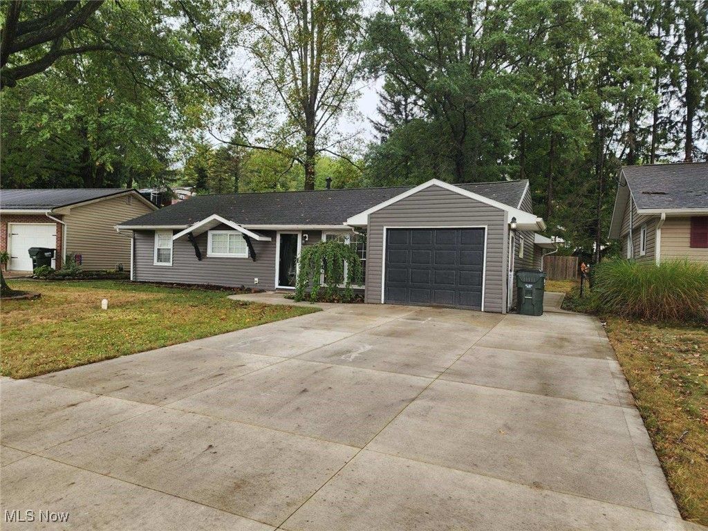2719 Wyandot Drive, Dover, OH 44622