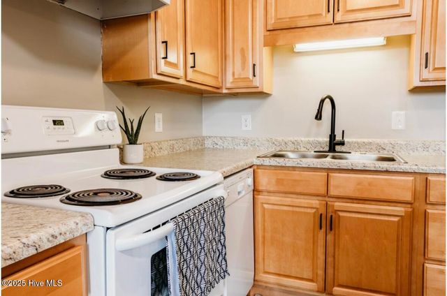 2507 Flint Drive, Wilmington, NC 28401