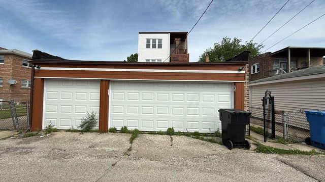 8210 S Marshfield Avenue 2, Chicago, IL 60620