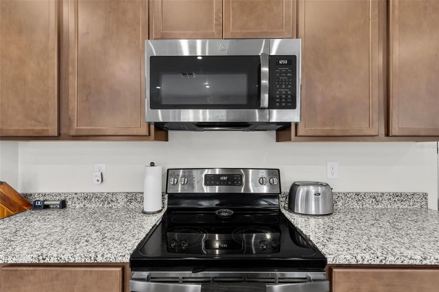 5045 GRAND TETON COURT, Deland, FL 32724