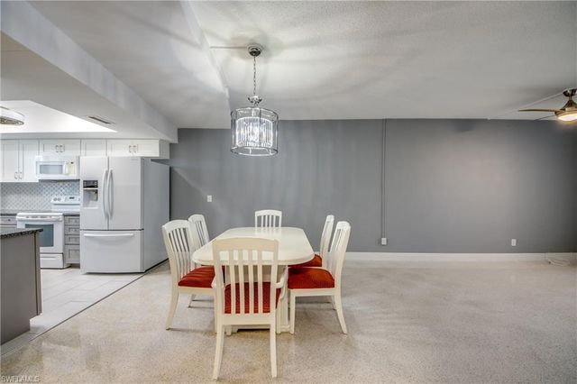 4202 SE 4th PL 3, Cape Coral, FL 33904