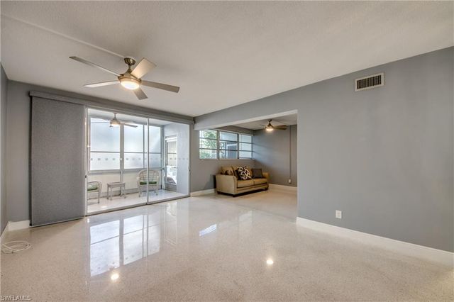4202 SE 4th PL 3, Cape Coral, FL 33904