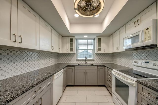 4202 SE 4th PL 3, Cape Coral, FL 33904