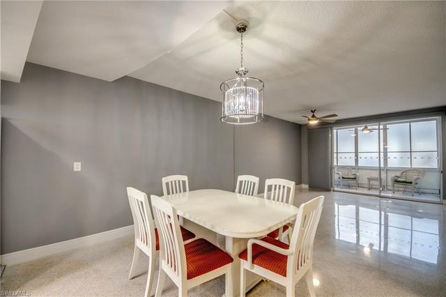4202 SE 4th PL 3, Cape Coral, FL 33904