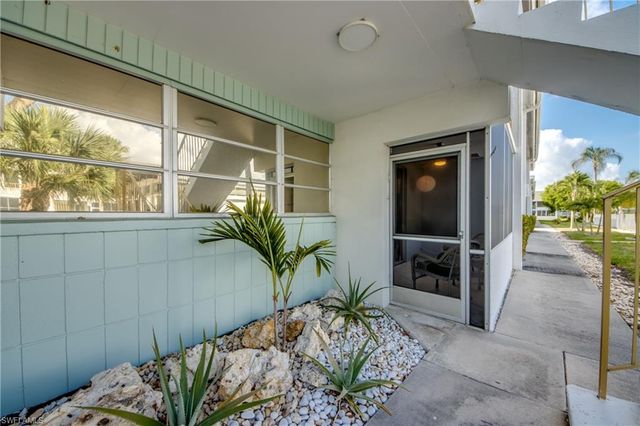 4202 SE 4th PL 3, Cape Coral, FL 33904