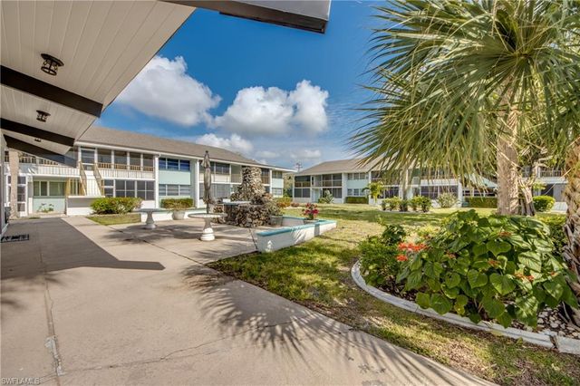 4202 SE 4th PL 3, Cape Coral, FL 33904