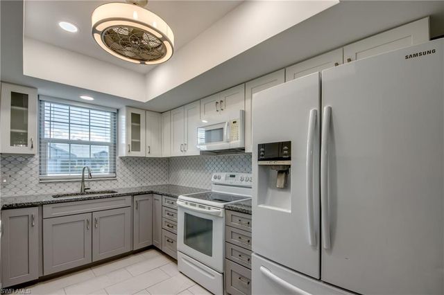 4202 SE 4th PL 3, Cape Coral, FL 33904
